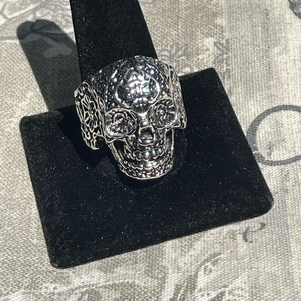 🌸🥀Flower skull head ring
